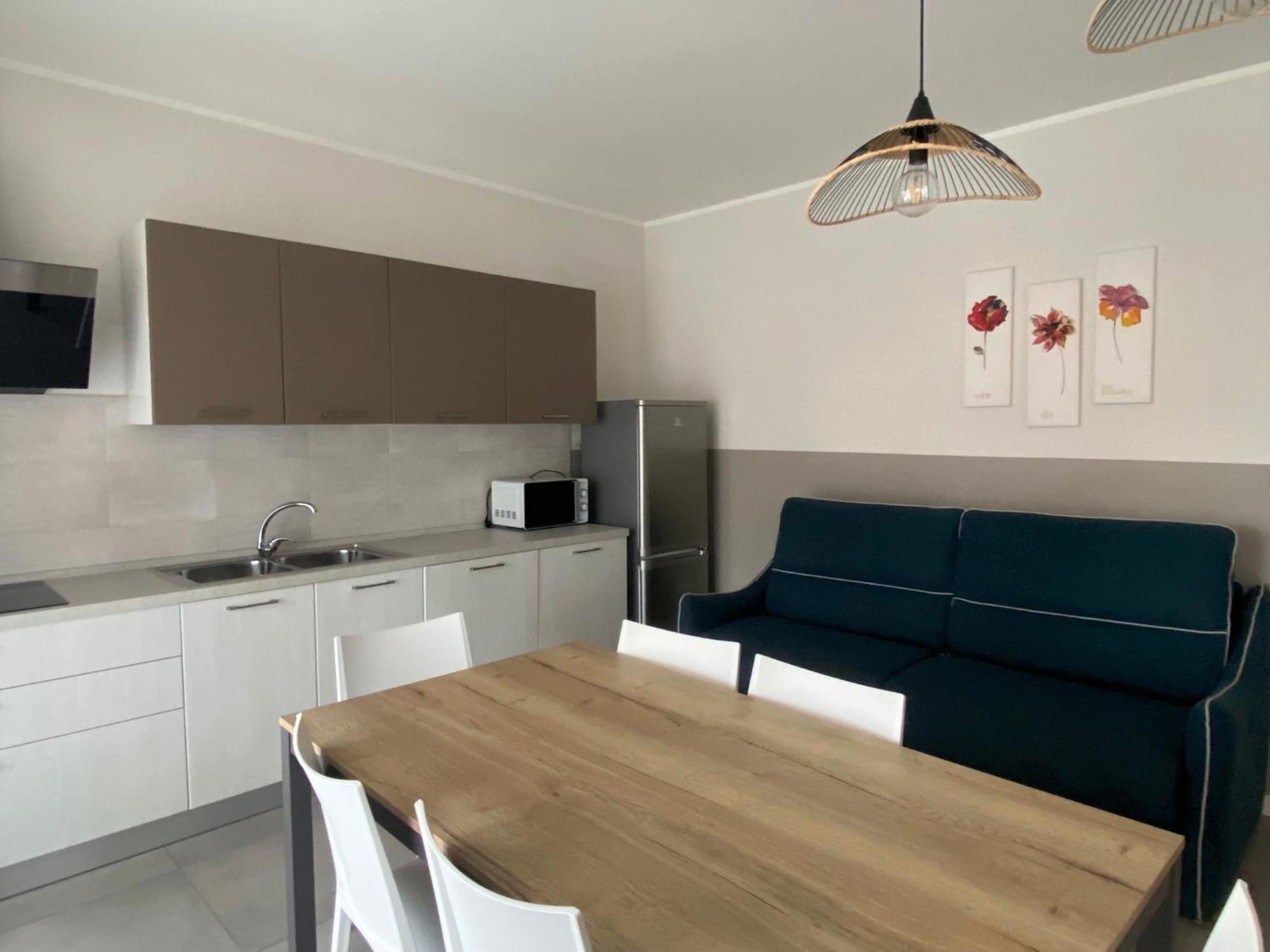 The Prince - Luxury Apartments With Pool Peschiera del Garda Ngoại thất bức ảnh