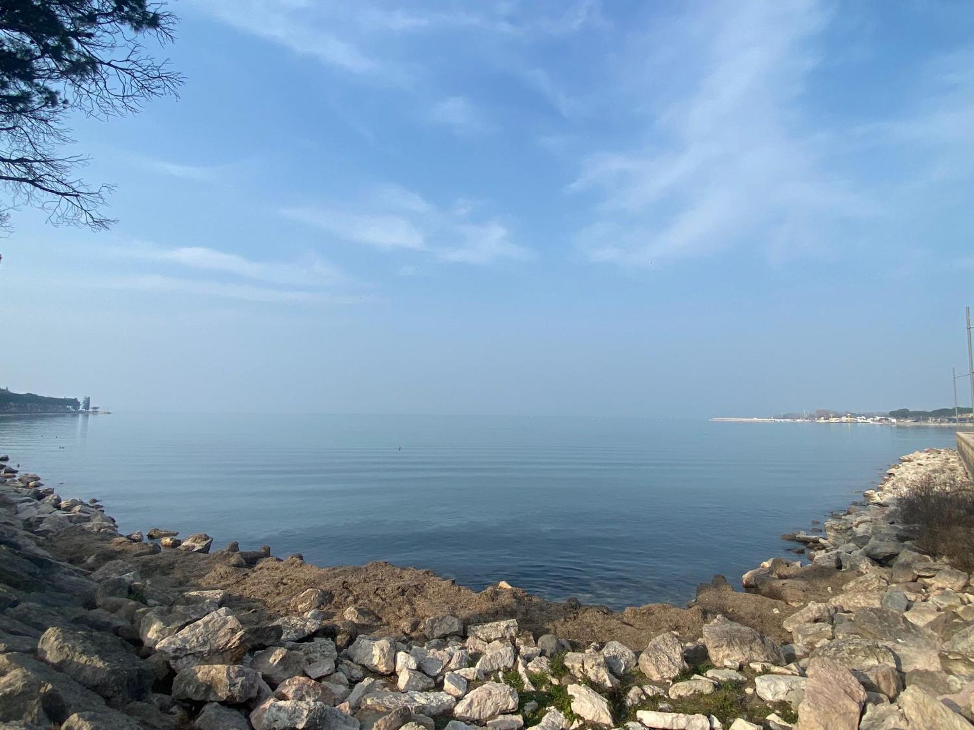 The Prince - Luxury Apartments With Pool Peschiera del Garda Ngoại thất bức ảnh