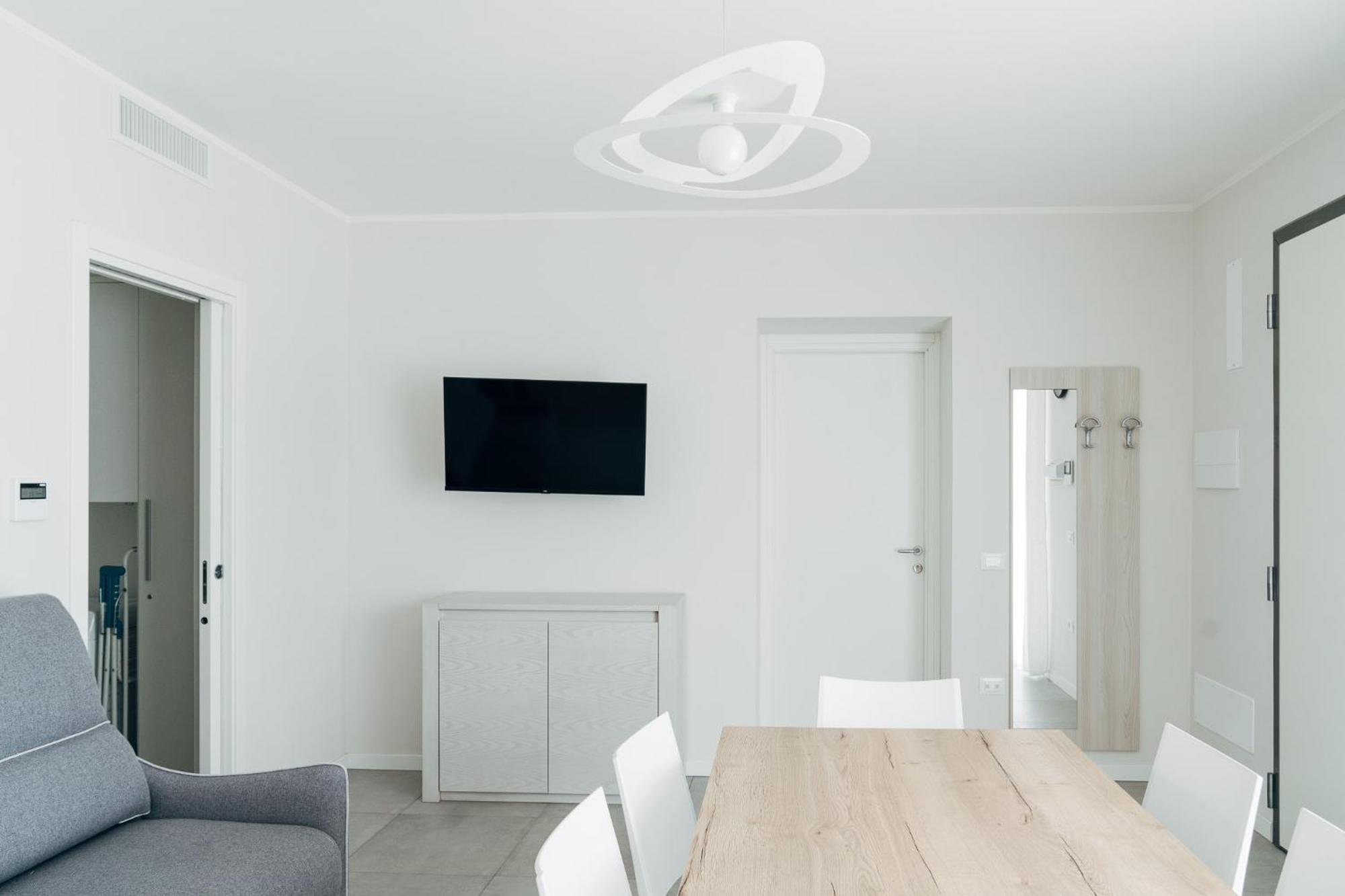 The Prince - Luxury Apartments With Pool Peschiera del Garda Ngoại thất bức ảnh