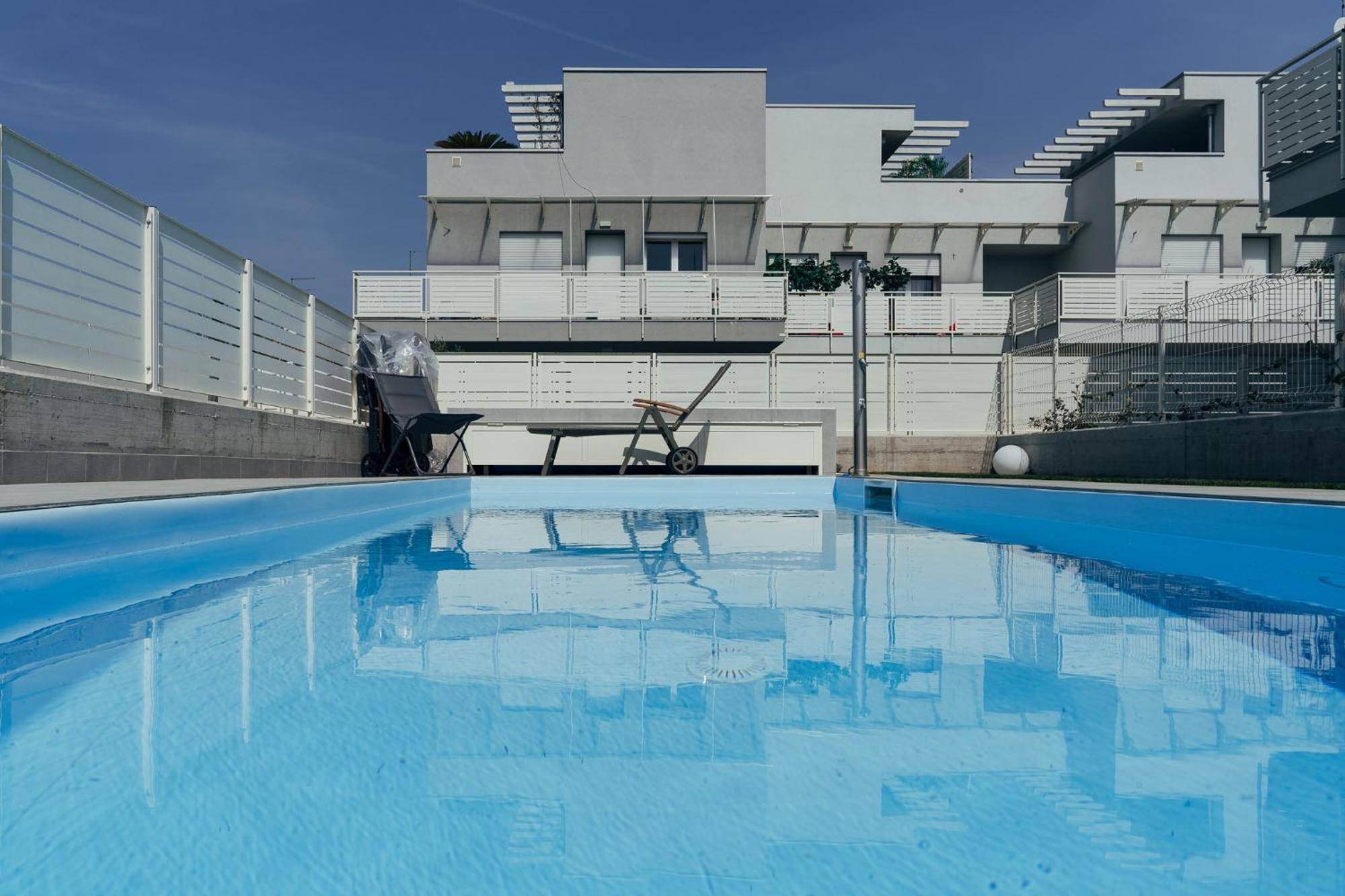 The Prince - Luxury Apartments With Pool Peschiera del Garda Ngoại thất bức ảnh