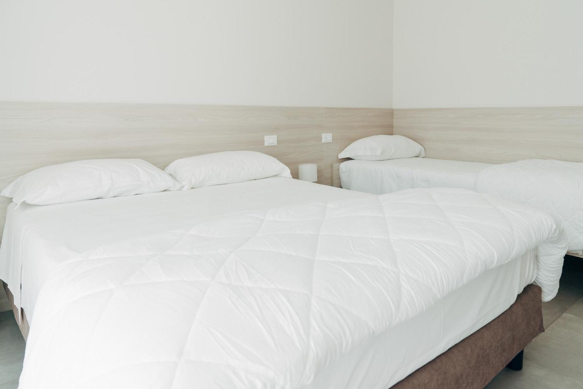 The Prince - Luxury Apartments With Pool Peschiera del Garda Ngoại thất bức ảnh