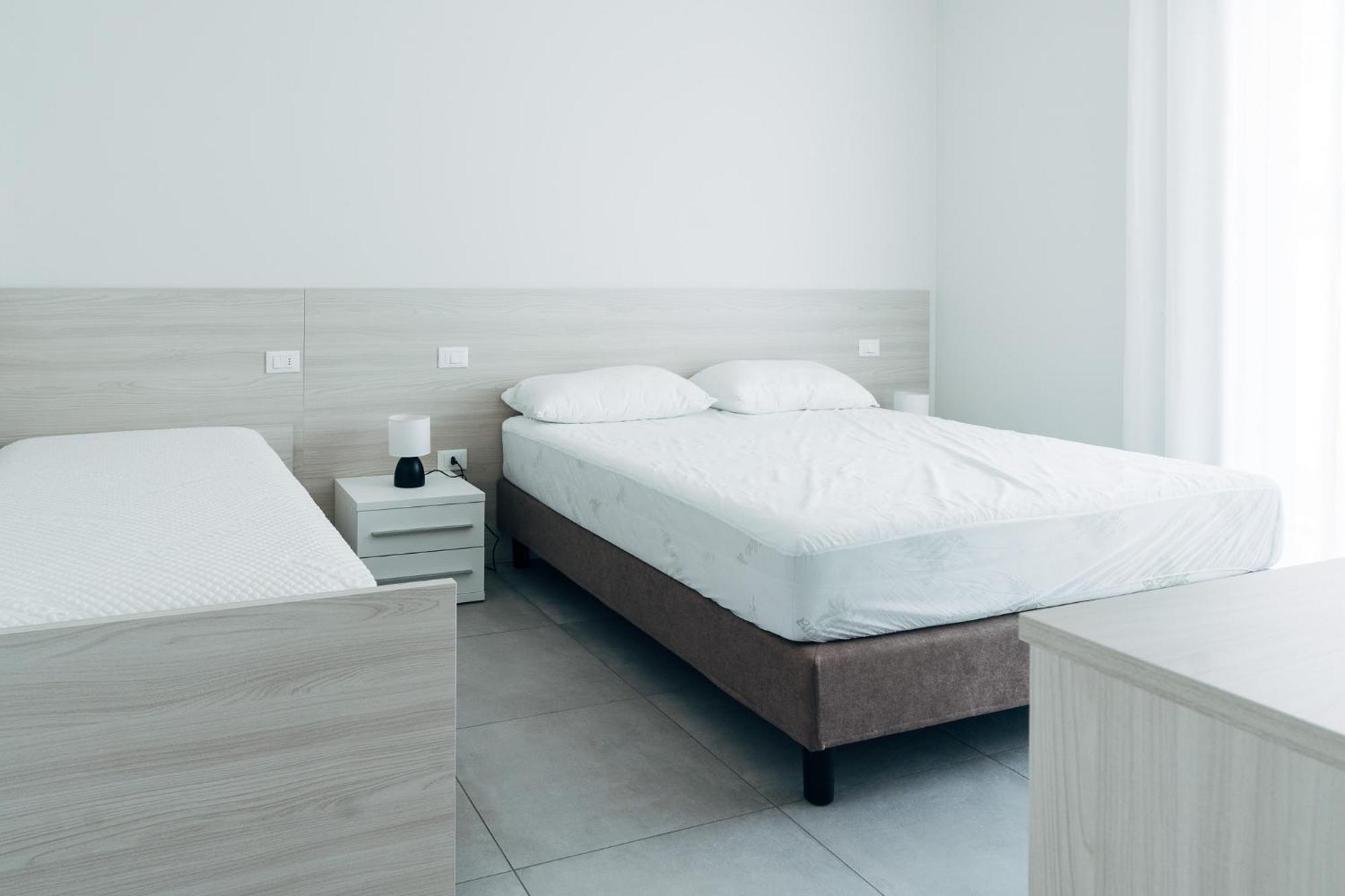 The Prince - Luxury Apartments With Pool Peschiera del Garda Ngoại thất bức ảnh