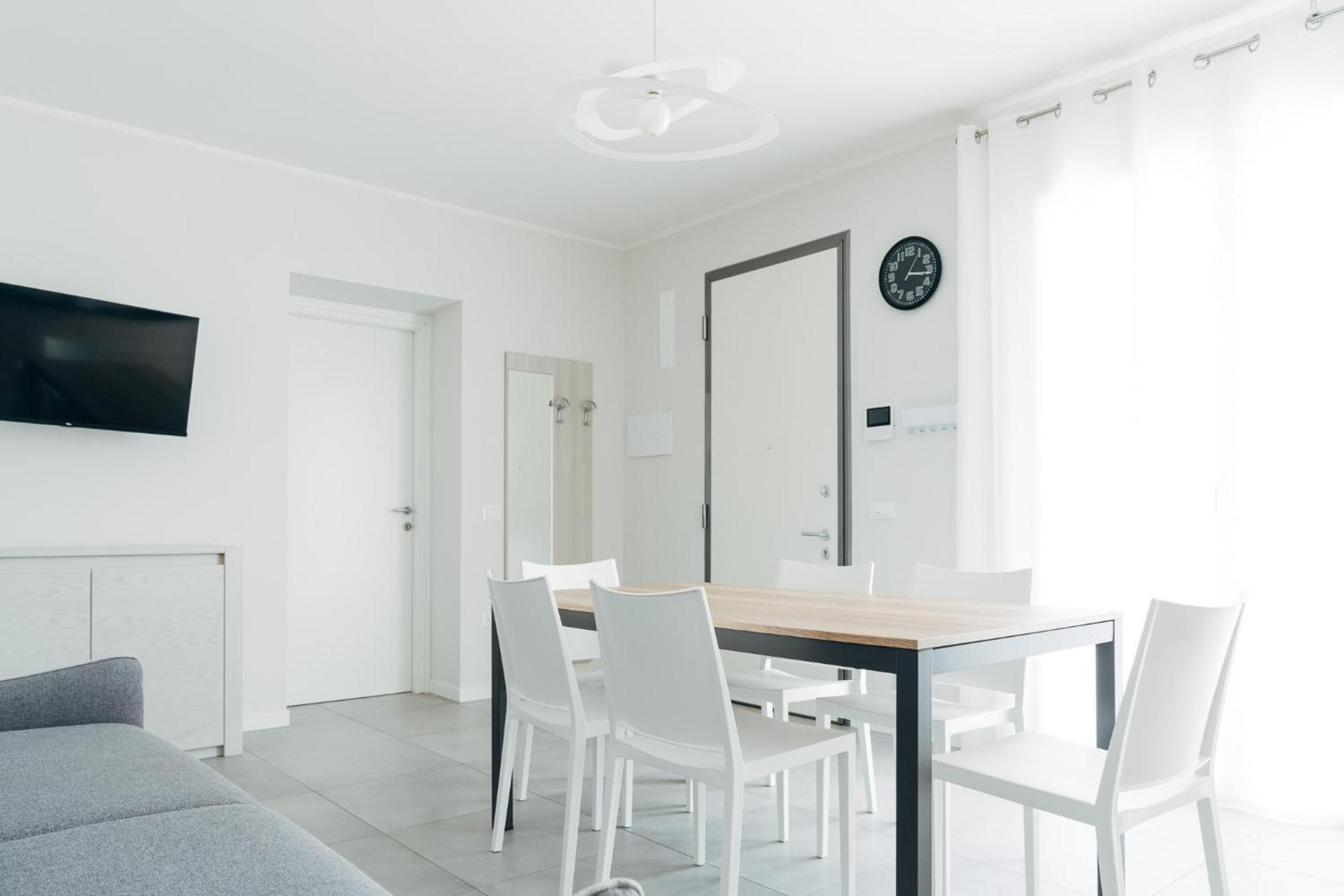The Prince - Luxury Apartments With Pool Peschiera del Garda Ngoại thất bức ảnh